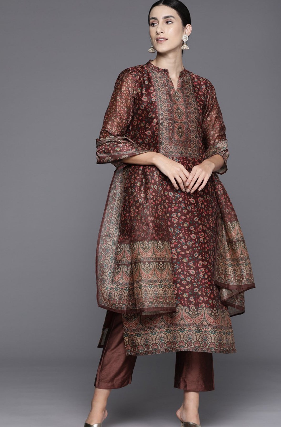 <img src="image.jpg" alt="3-piece Chanderi salwar suit set featuring a beautifully embroidered kurta, matching salwar, and a lightweight dupatta. Elegant, breathable, and perfect for festive or formal occasions.">
