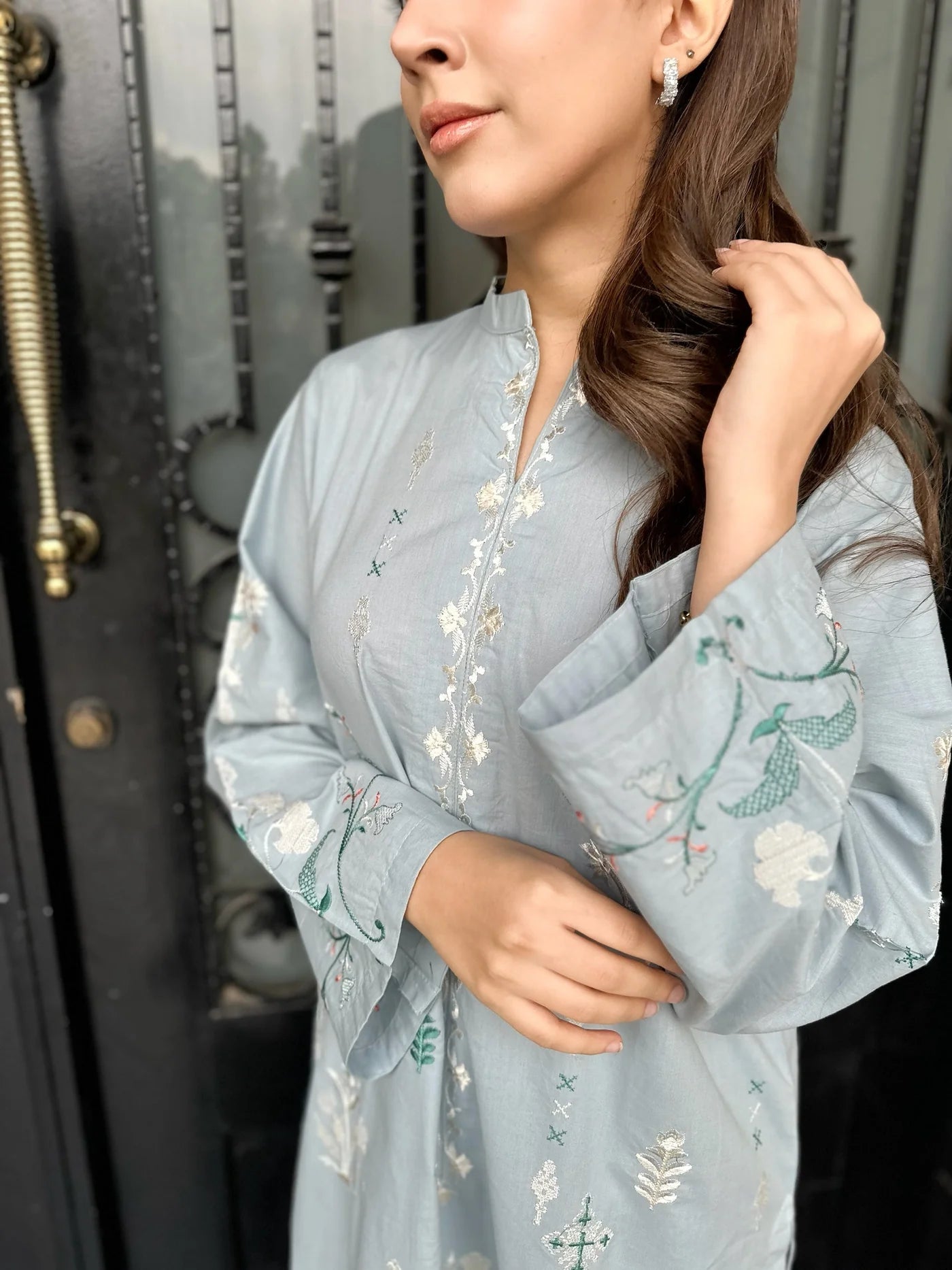 Nuri Pakistani kurta set (Dupatta Complimentary)