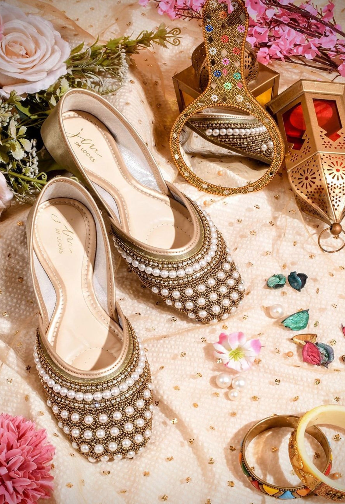 Brown gold desi jutti